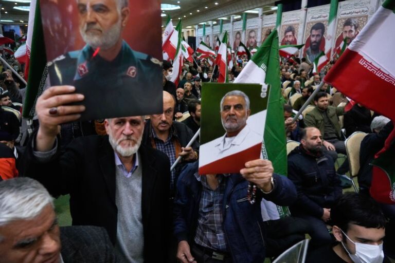 Internet disruption, several arrests made as Iran protests continue