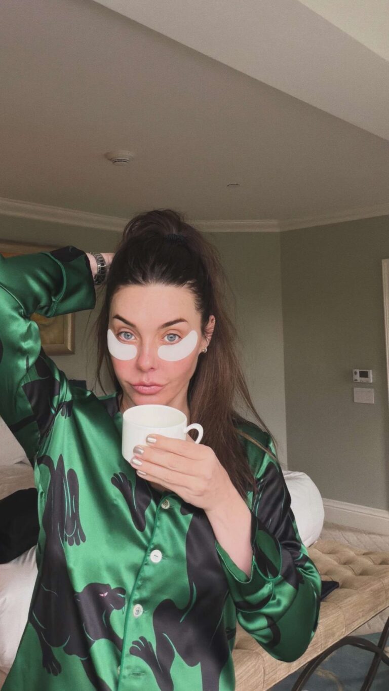 How to Get Youthful-Looking Skin Without Botox or Fillers | The Skinny Confidential