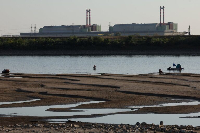 Heatwave forces nuclear shutdown in Hungary