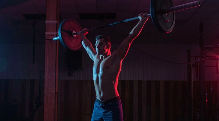 How to Fix Wrist Pain During Overhead Press—Plus 5 Shoulder-Building Alternatives