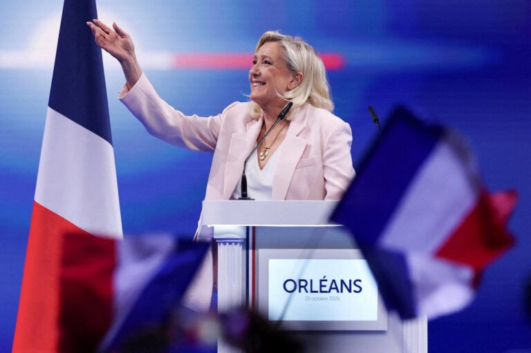Marine Le Pen launches French presidential campaign