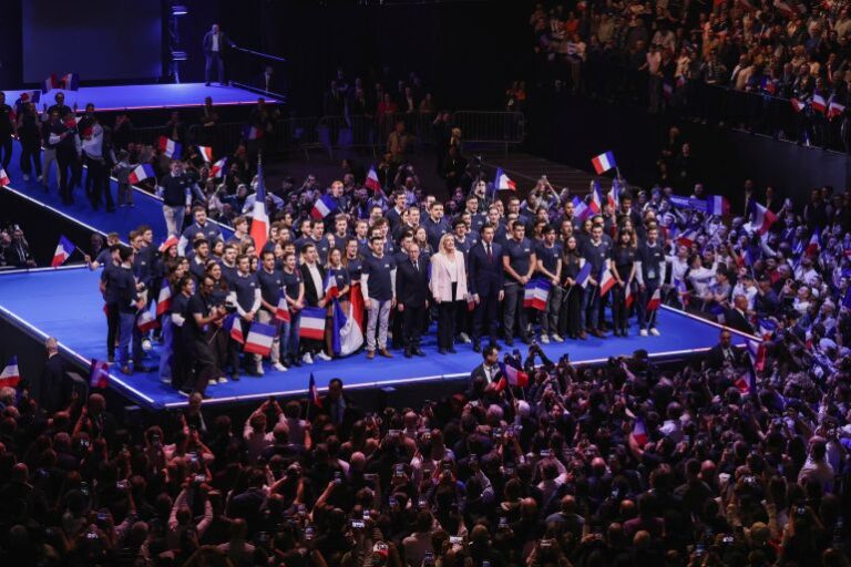 Marine Le Pen vows French ‘renaissance’ as far right eyes seat of power